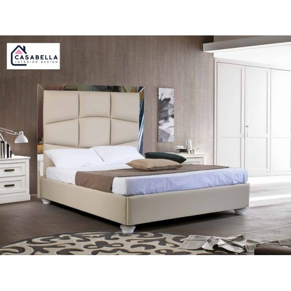 Deborah matrimoniale con specchi.