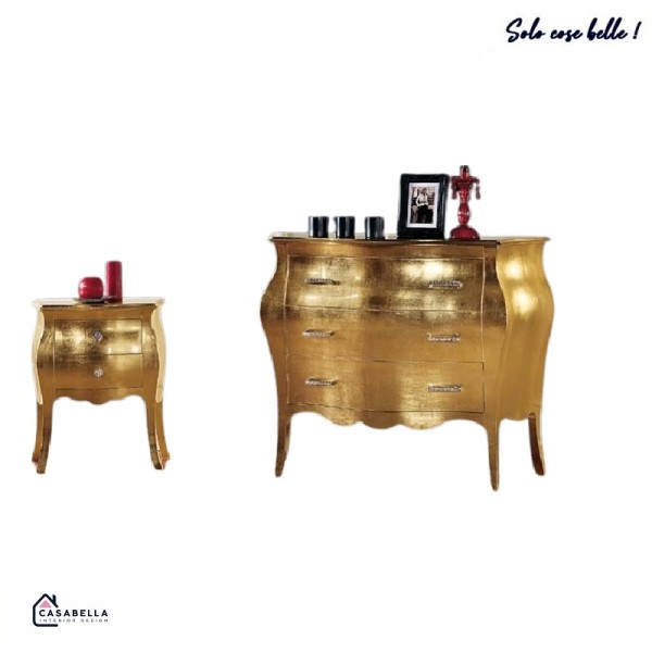 Gruppo Como' e comodini in foglia oro.